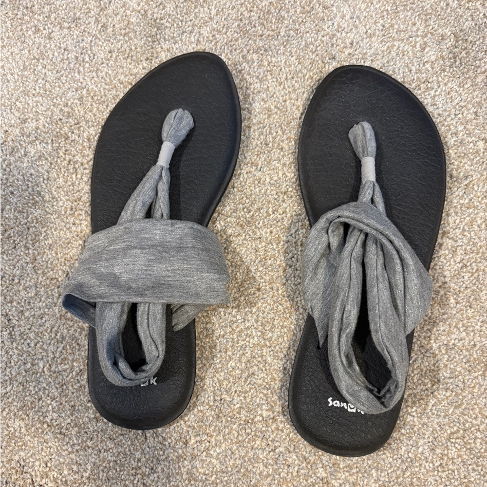 Sanuk Black and Gray Women's Sandals
